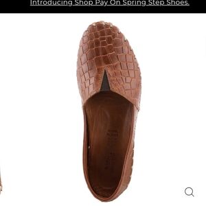 Spring step Kathaleta-croco